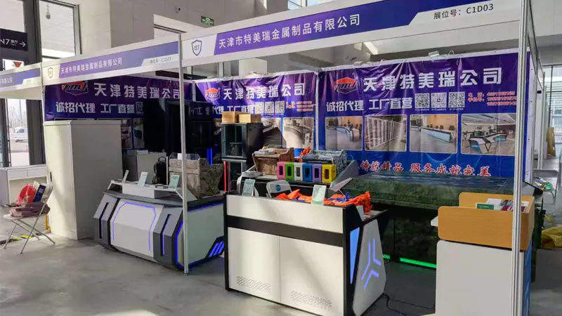 Taispeánann an consól monatóireachta cliste na cumais nuálaíochta teicneolaíochta.