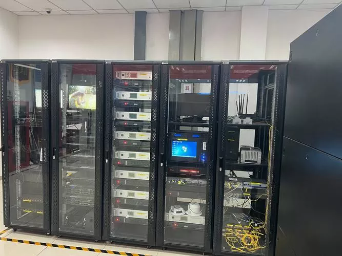 Conas a Fheabhsaíonn Comh-aireachta Reatha Lag Comhtháthú an Chórais?